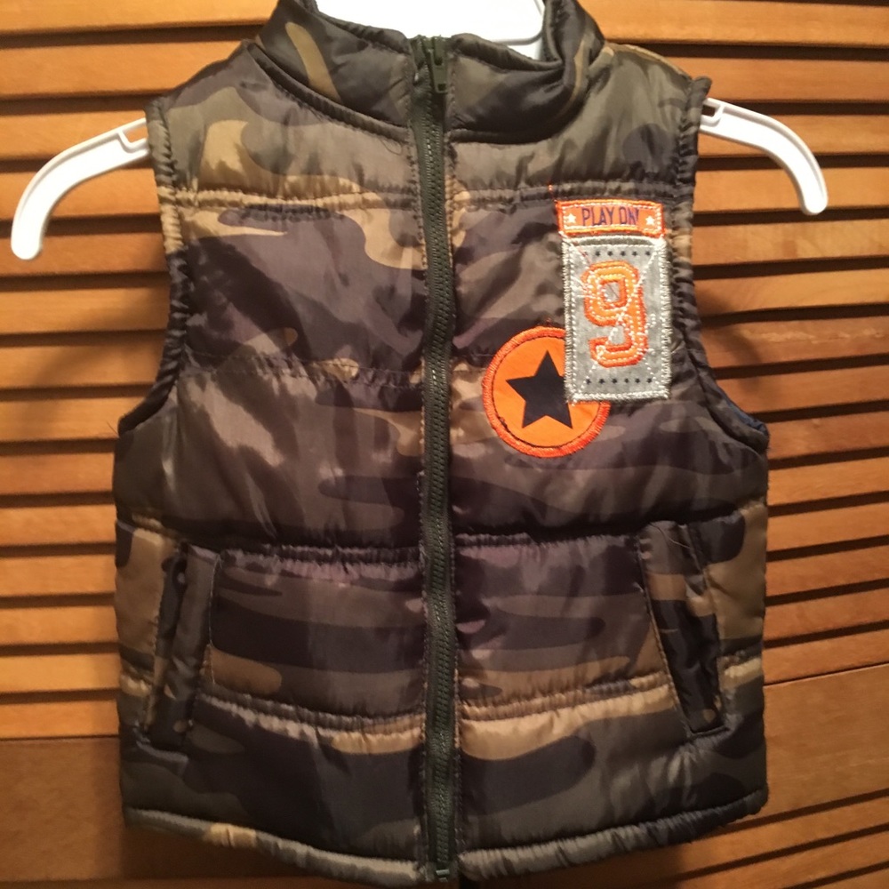 Little Tebel Camouflage Vest